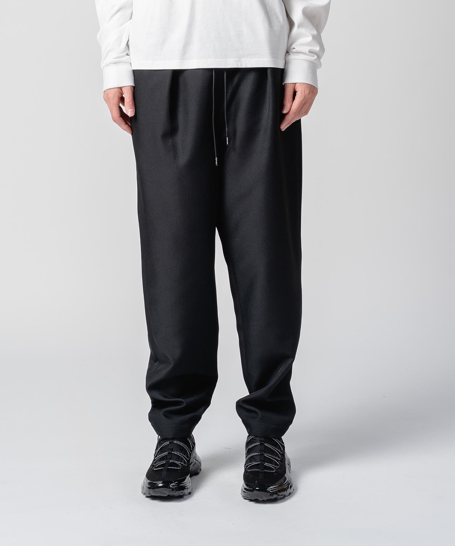 TWILL TUCK PANT｜yoshiokubo(ヨシオクボ)公式通販｜ツイルタックパンツ