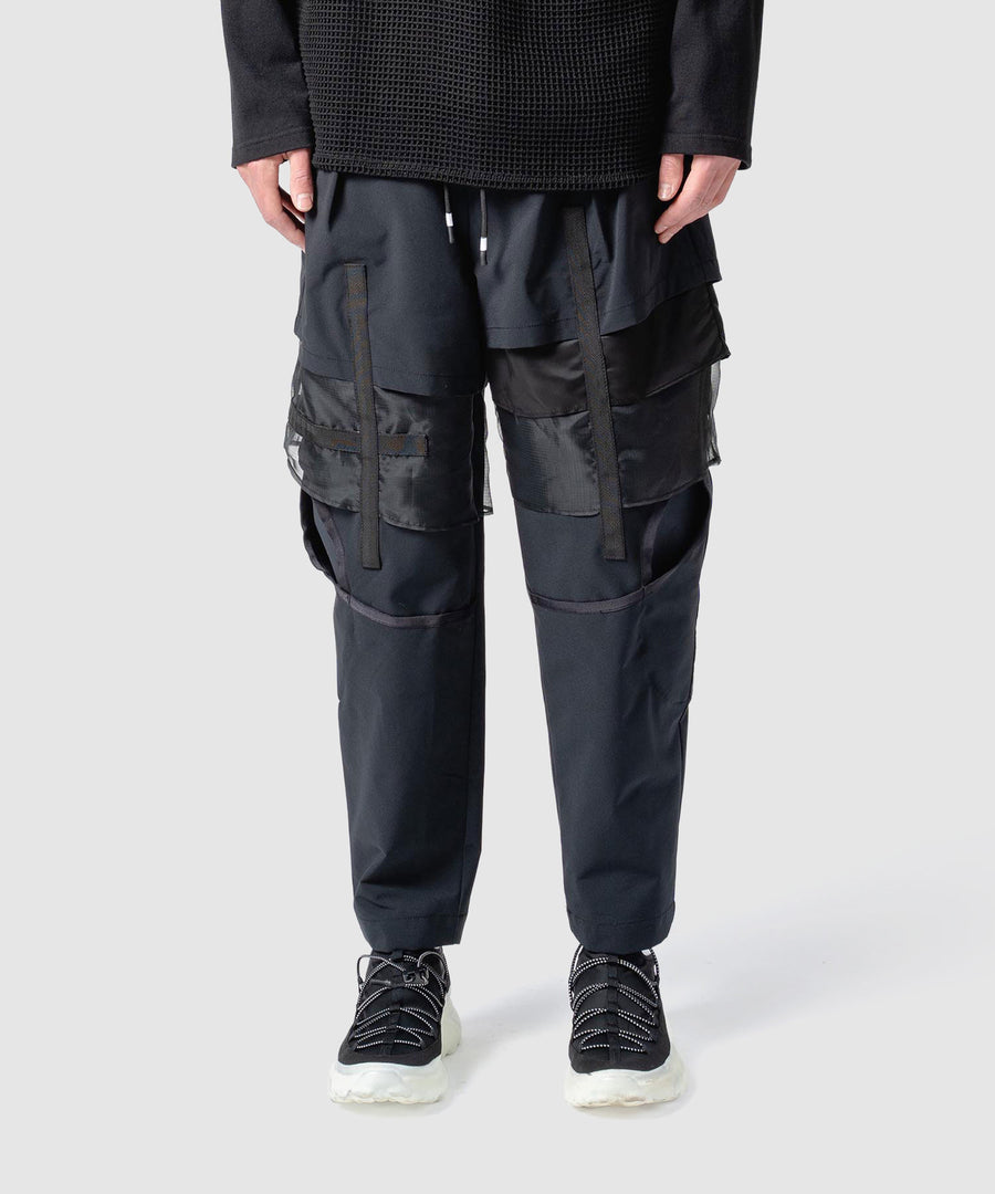 SLASH TUCK PANT