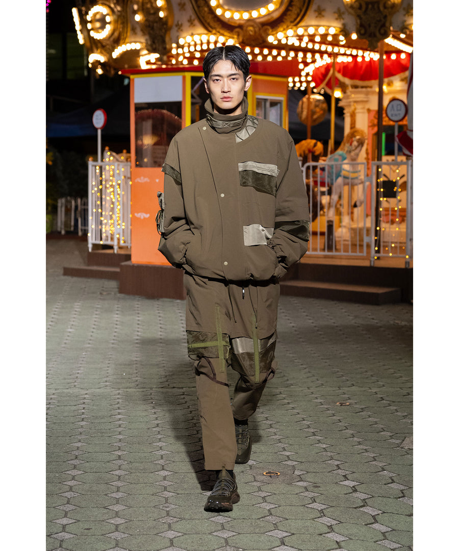 SLASH TUCK PANT